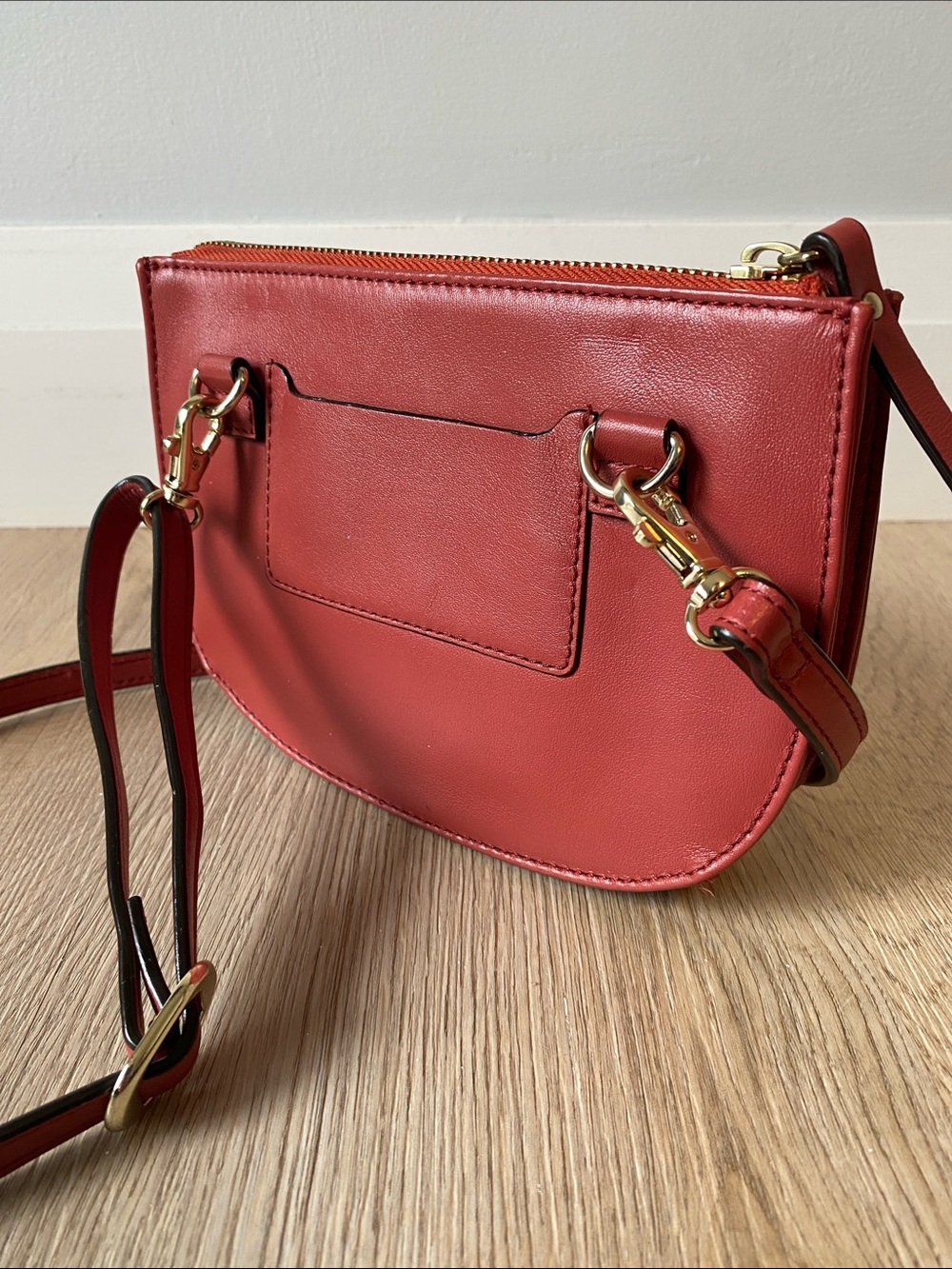 LO & SONS Waverley 2 Small Red Leather Convertible Crossbody Belt Bag Wristlet - Picture 2 of 13